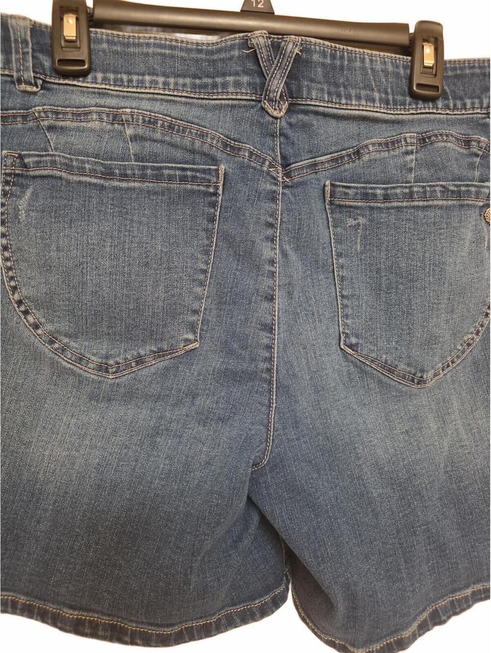 Democracy Classic Blue Denim Shorts, 16 - Picture 3 of 9